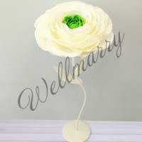 Ростовой цветок из изолона "Ранункулюс белый"